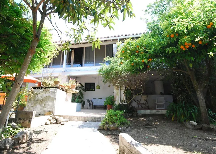 別荘 Vintage In Lisbon With Pool *