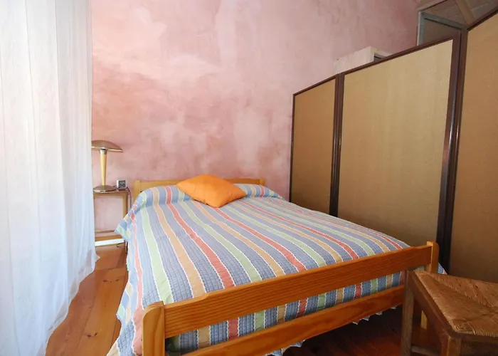 Vintage In Lisbon With Pool Holiday home Soudos